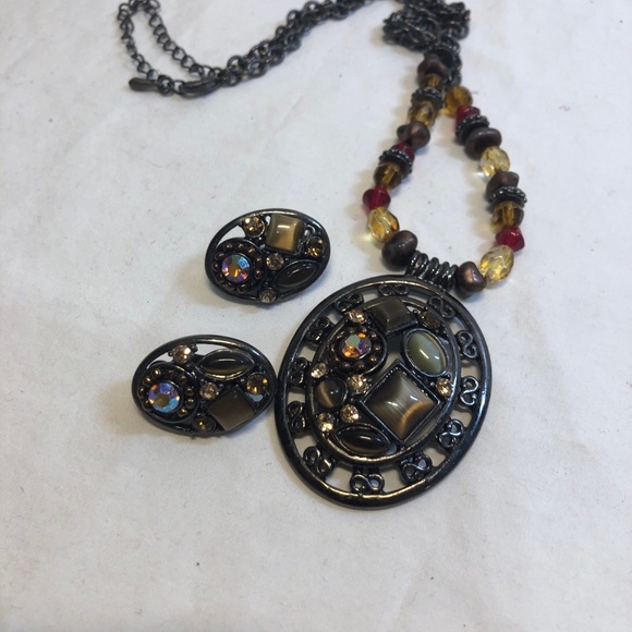 Beautiful Vintage Necklace with Clip on Earrings faux jewelled nickel tone - Picture 6 of 16